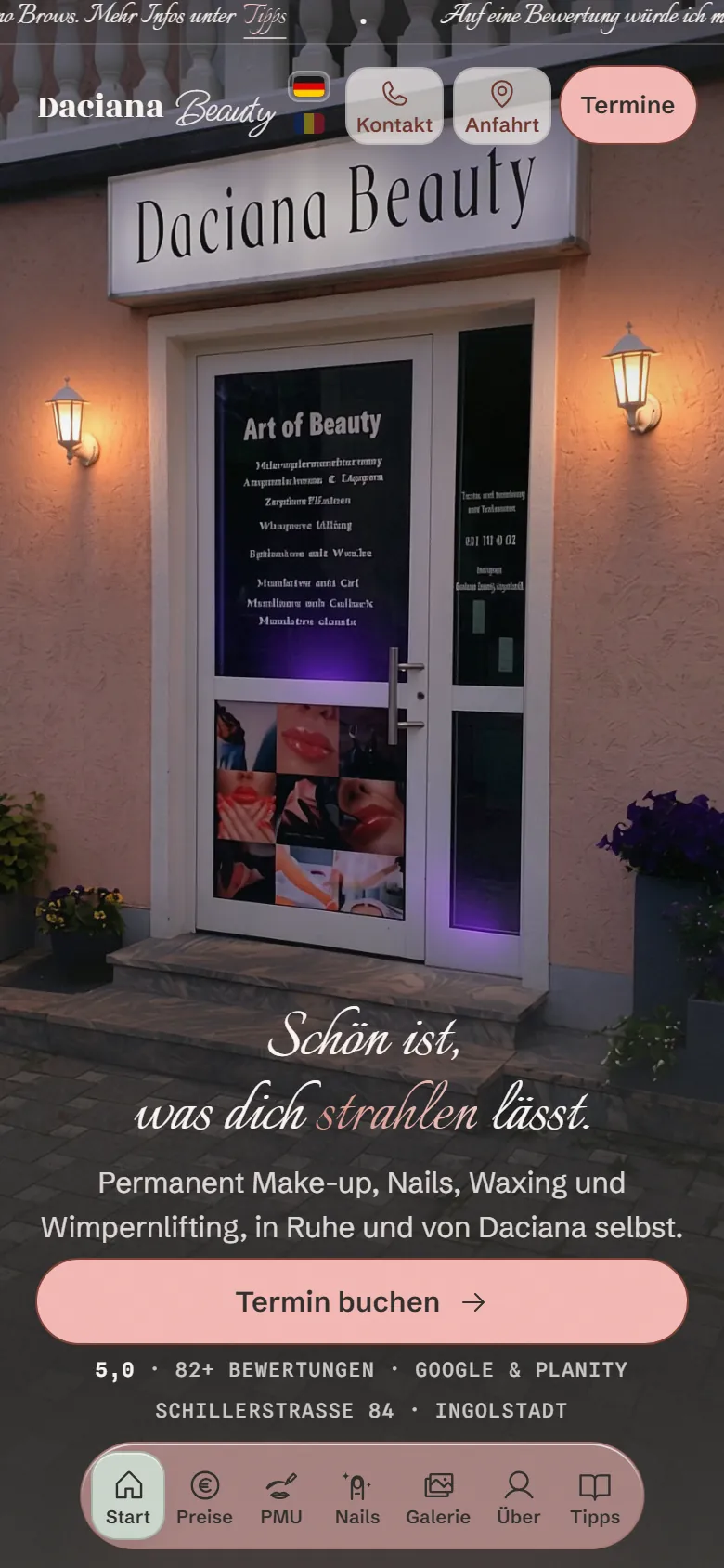Neue Startseite von Daciana Beauty, Handy-Ansicht: Fassade am Abend, Headline „Schön ist, was dich strahlen lässt.“, Termin-Knopf, Bewertungszeile und Glass-Tabbar