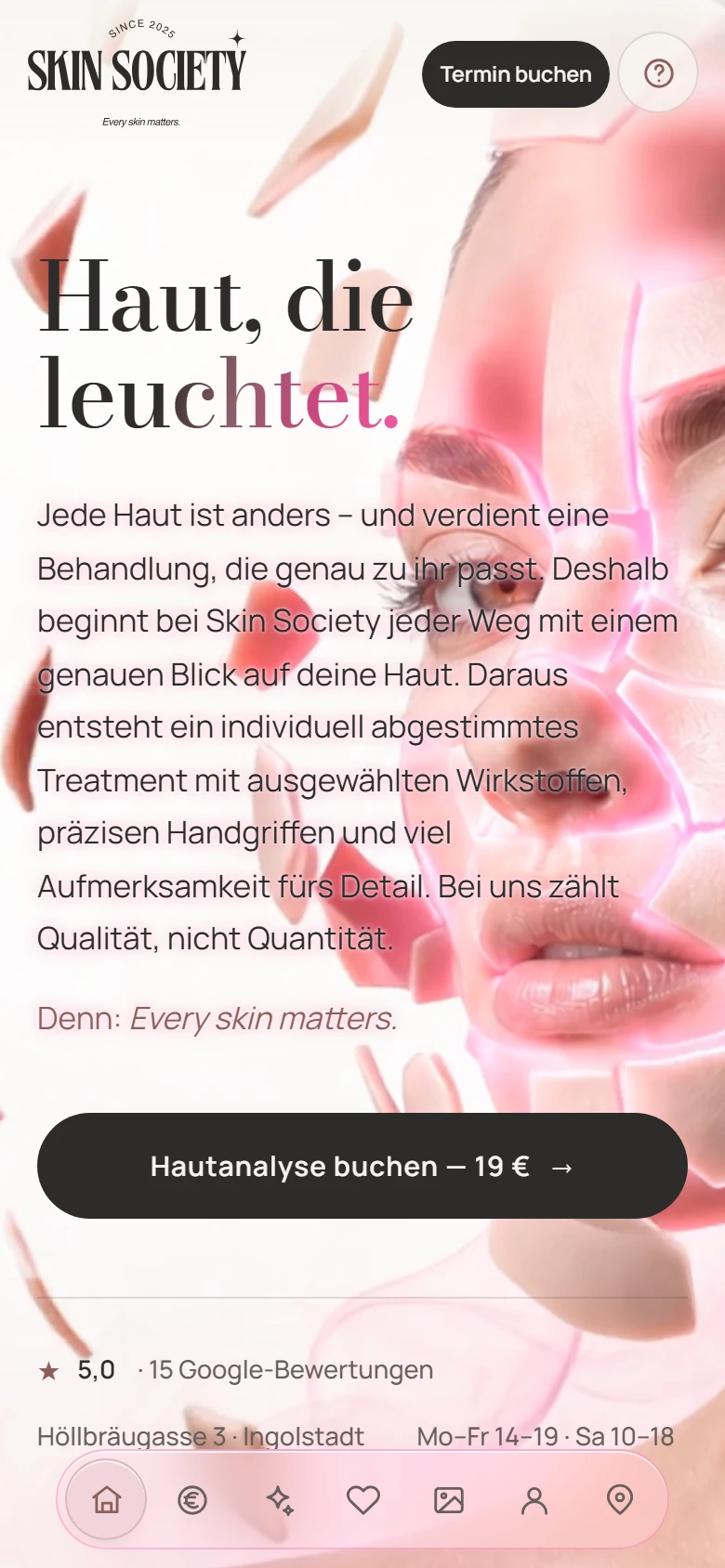 Mobile Ansicht des neuen Skin-Society-Redesigns mit der neuen Glass-Tabbar am unteren Bildschirmrand (Start, Preise, Leistungen, Favoriten, Galerie, Konto, Standort)